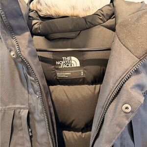 The North Face Men's Dark Gray Puffer Jacket